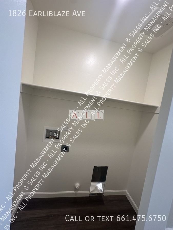 1826 Earliblaze Ave - Photo 2 of 28
