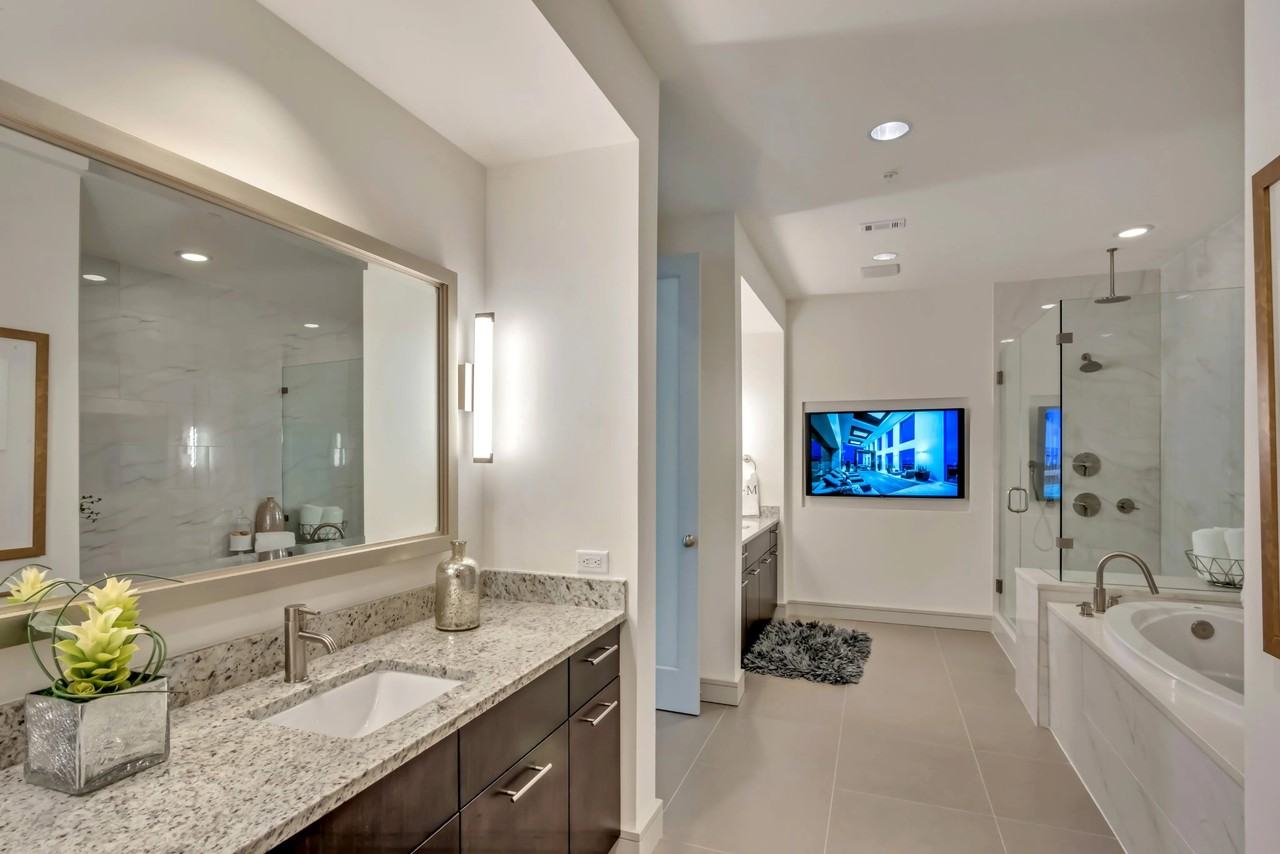 Montrose Blvd #1 - Photo 7 of 16