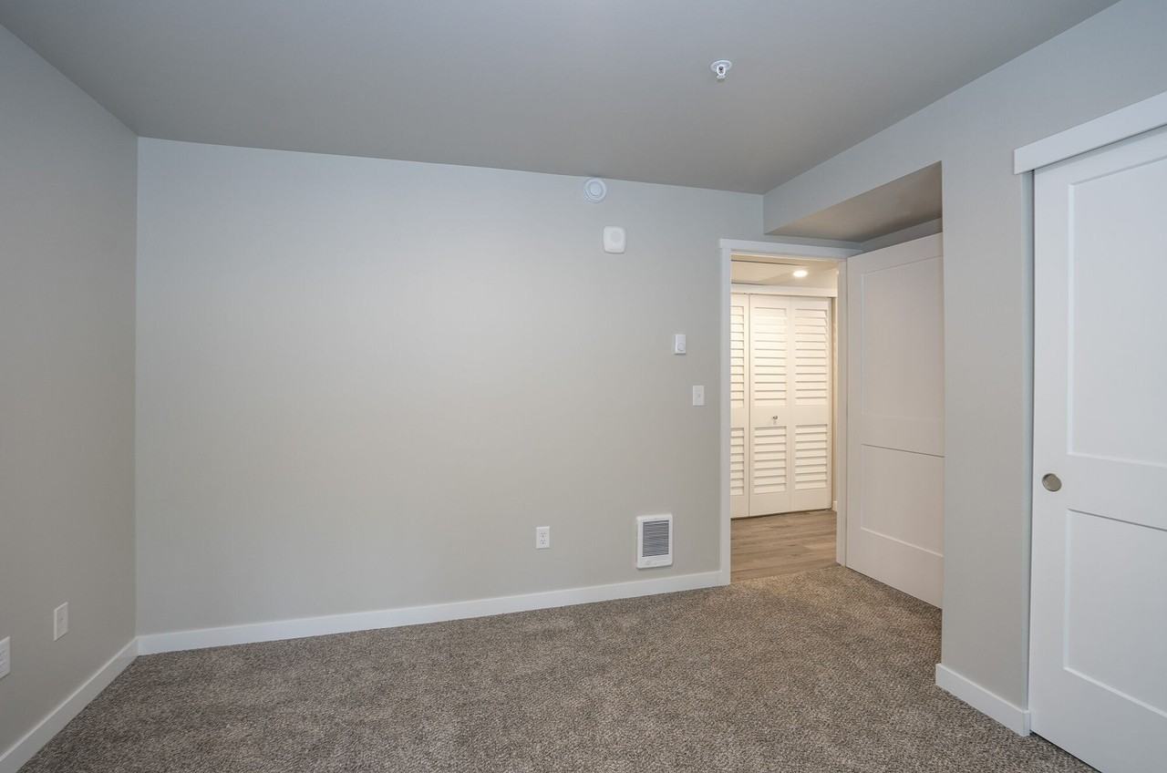 Hillside Apartments - Photo 4 of 12