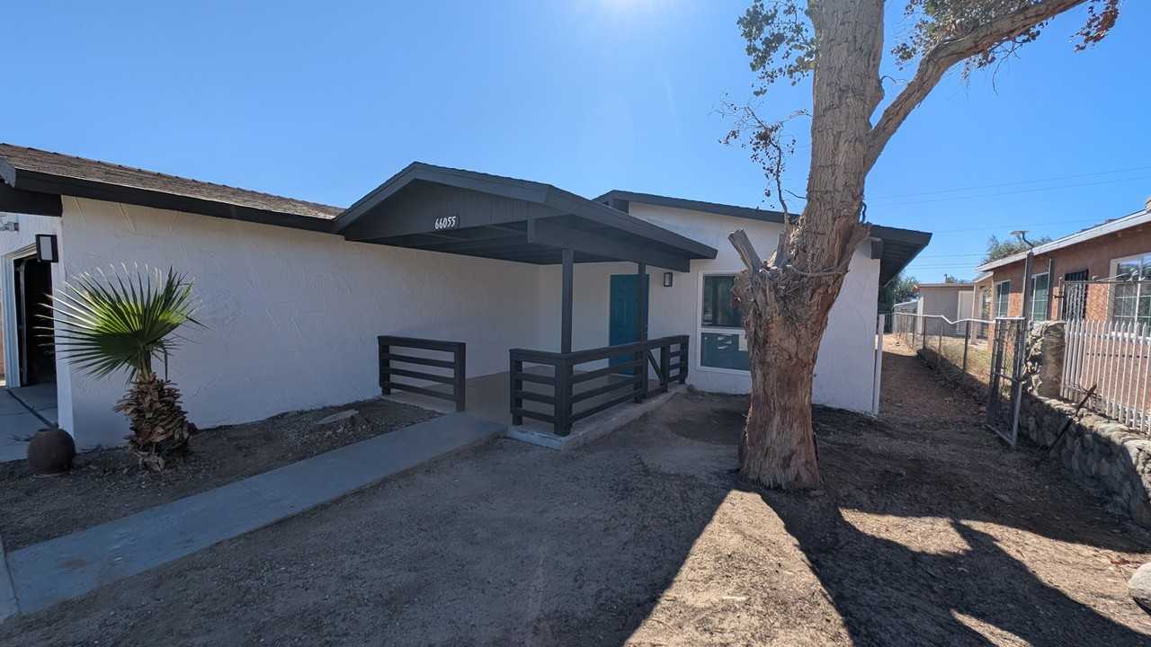 66055 Flora Avenue - Photo 3 of 21