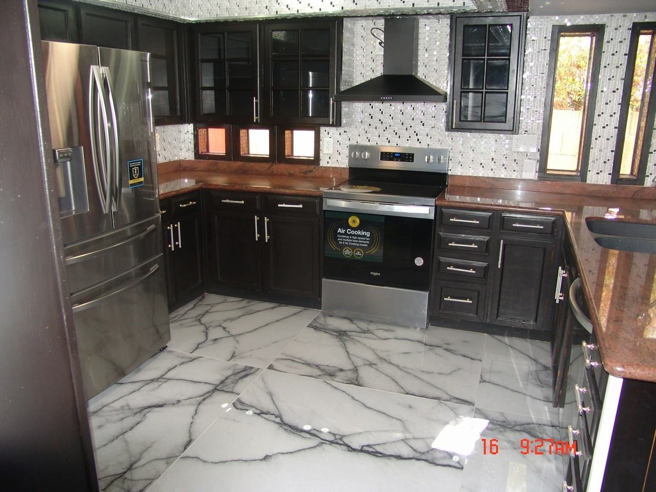 931 East Morningstar Lane - Photo 3 of 27