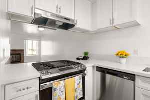 featured image of 1471 Grove Avenue