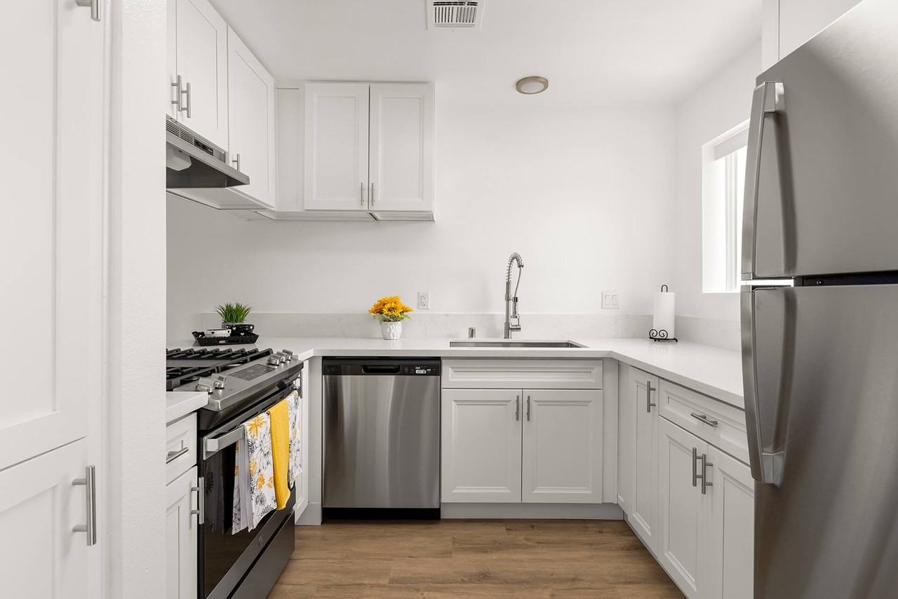 Mar at Grove - Photo 2 of 19