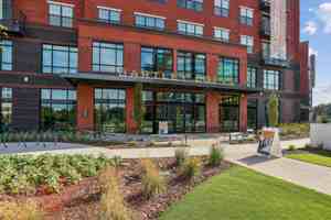 featured image of 805 Monroe St Sw