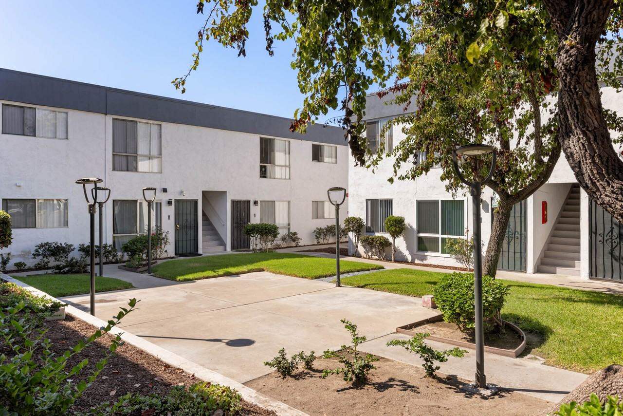 Mar at Laurel - Photo 3 of 20