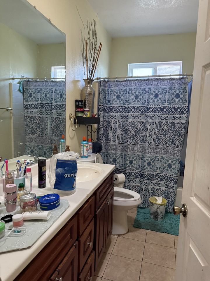 2136-2138 Harrison Ave - Photo 4 of 10