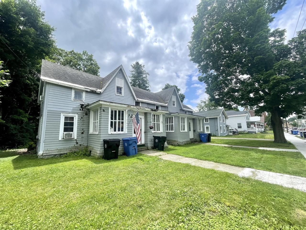 59 Clinton Avenue - Photo 2 of 13