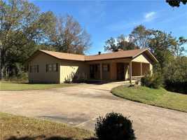 featured image of 1 Quantock Hills Dr