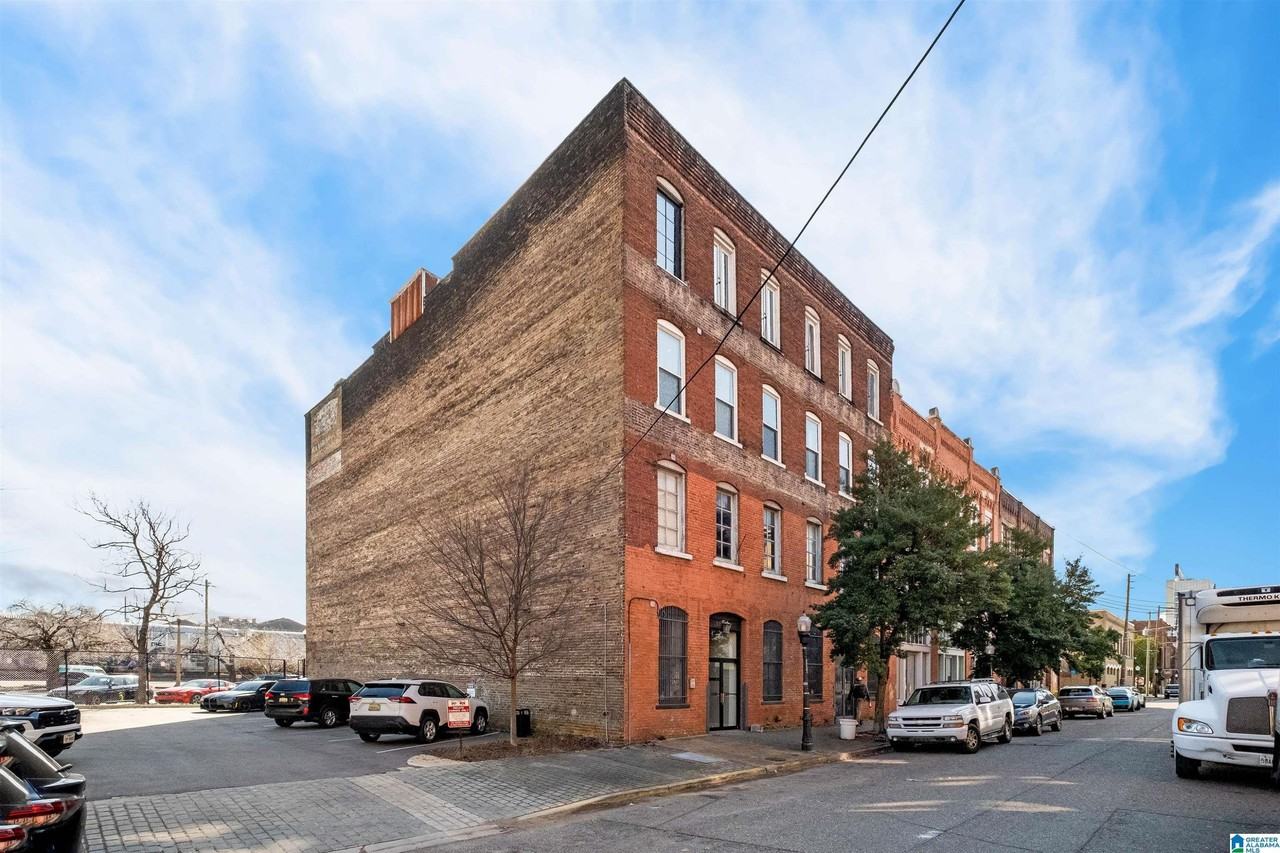 2311 Morris Ave #300 - Photo 4 of 43