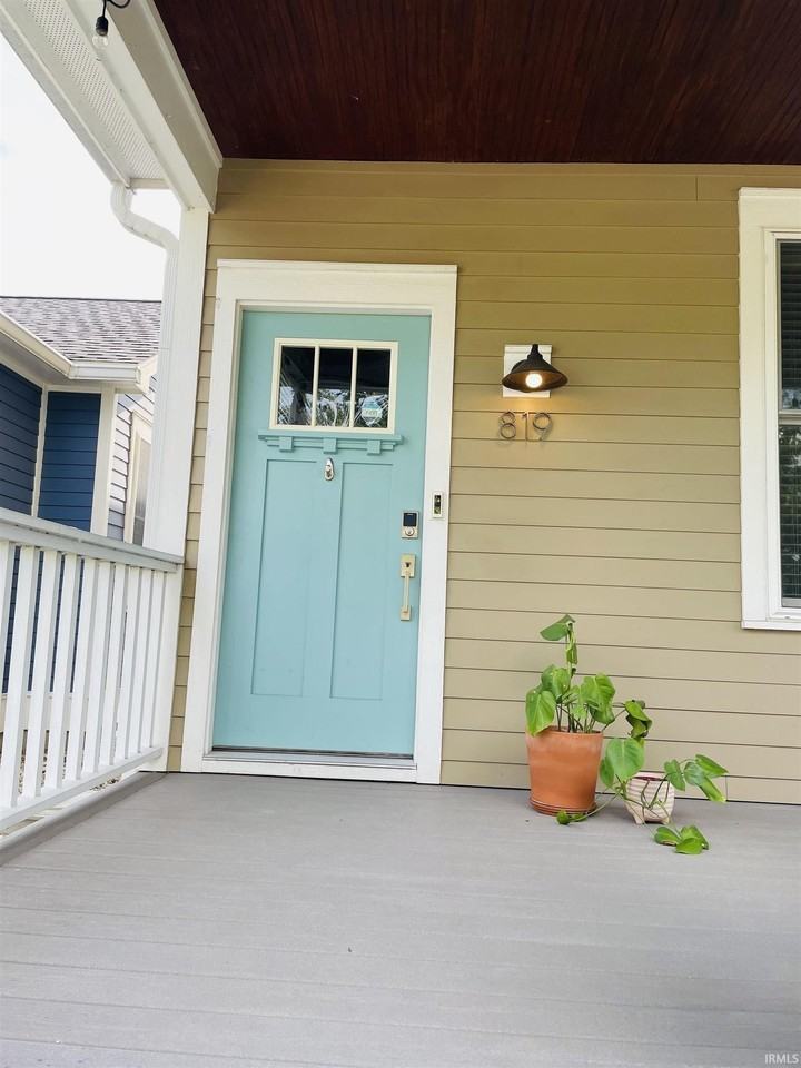 819 S Morton St - Photo 2 of 33