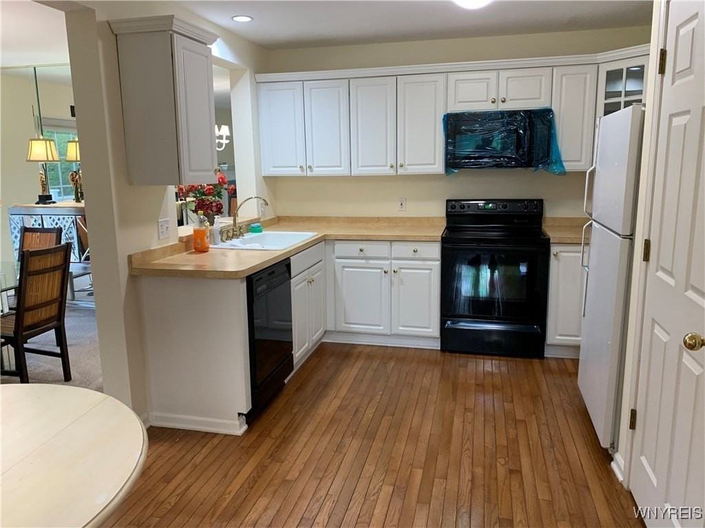 1701 Forest Edge Dr - Photo 3 of 12