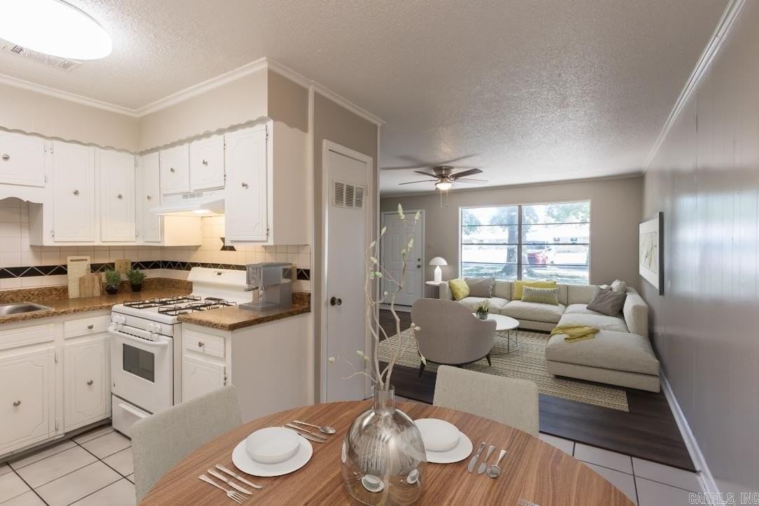 1401 Plummer Dr - Photo 7 of 10