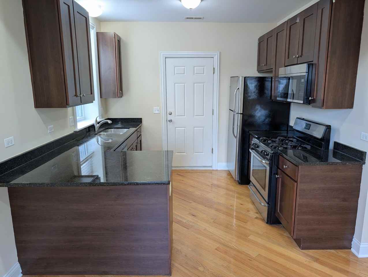 4014 North Central Park Avenue #3E - Photo 3 of 9