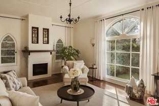 830 N Gardner St - Photo 1 of 1
