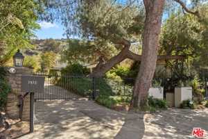 featured image of 7972 Mulholland Dr