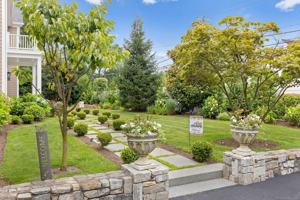 featured image of 354 Oaklawn Ave