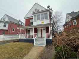 featured image of 17 Roosevelt St