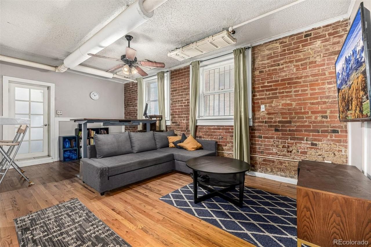 1376 N Pearl St Apt B1 - Photo 6 of 37