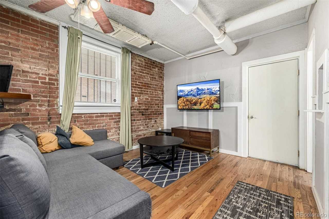 1376 N Pearl St Apt B1 - Photo 7 of 37