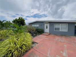 featured image of 913 Hudson Ave