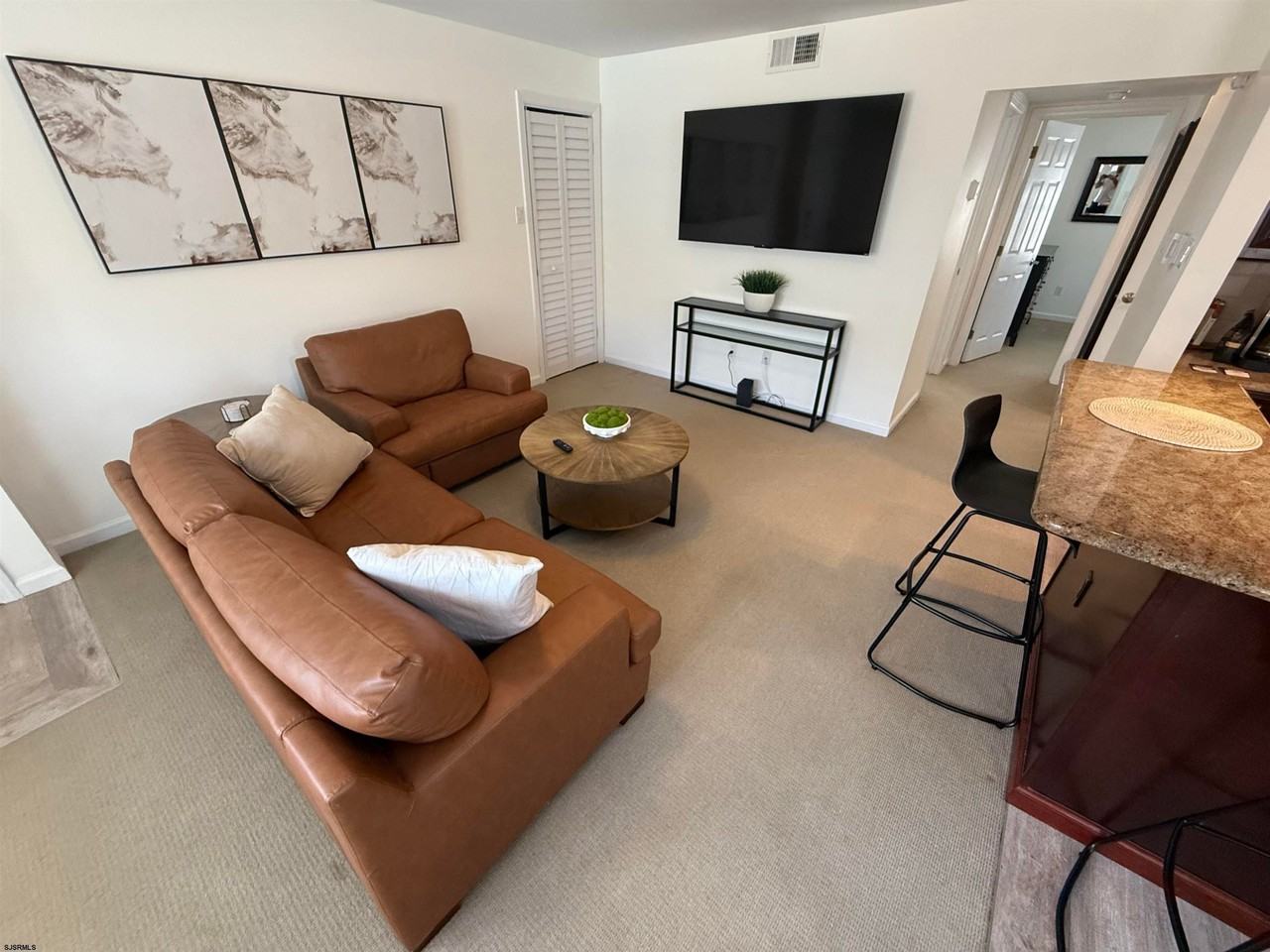 211 N Coolidge Ave #4 - Photo 6 of 16