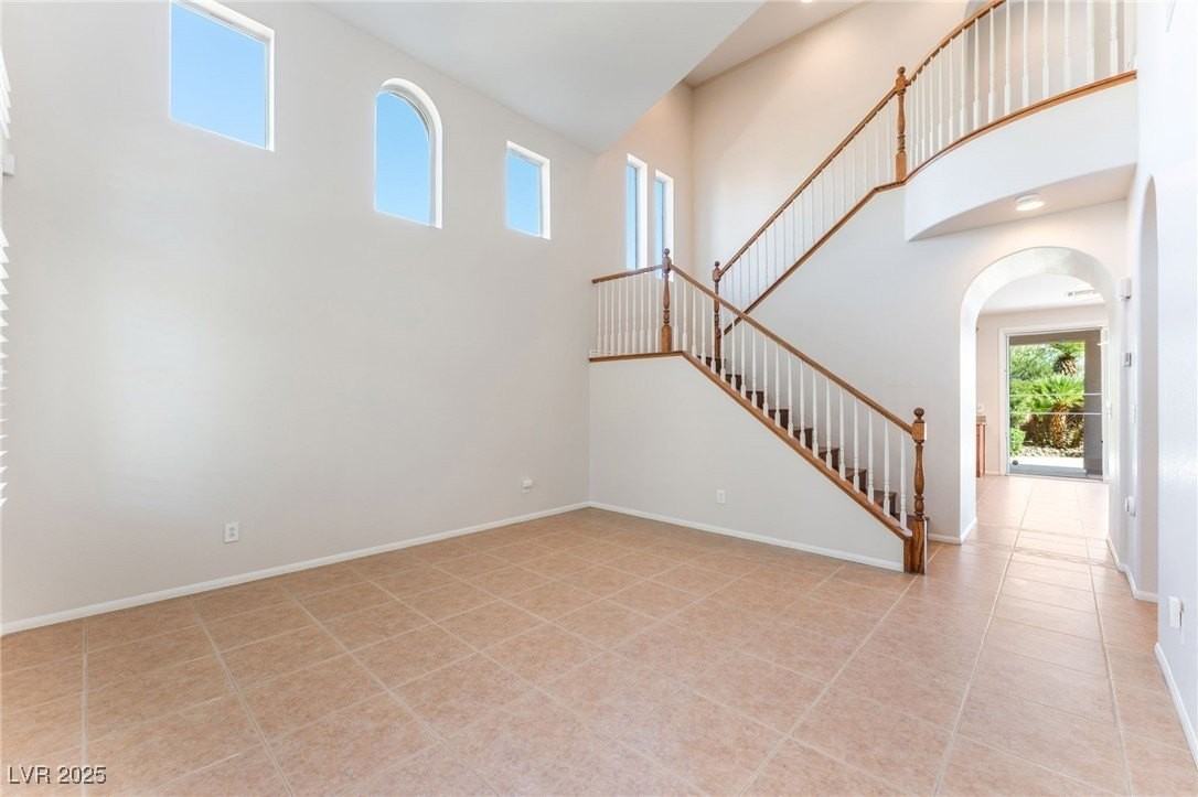 600 El Lorro Street - Photo 3 of 25