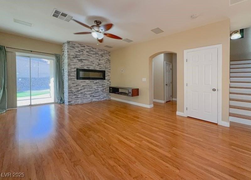 1353 Robbers Roost Ave - Photo 4 of 30