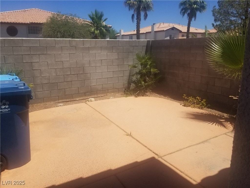 3923 Starfield Ln - Photo 2 of 14