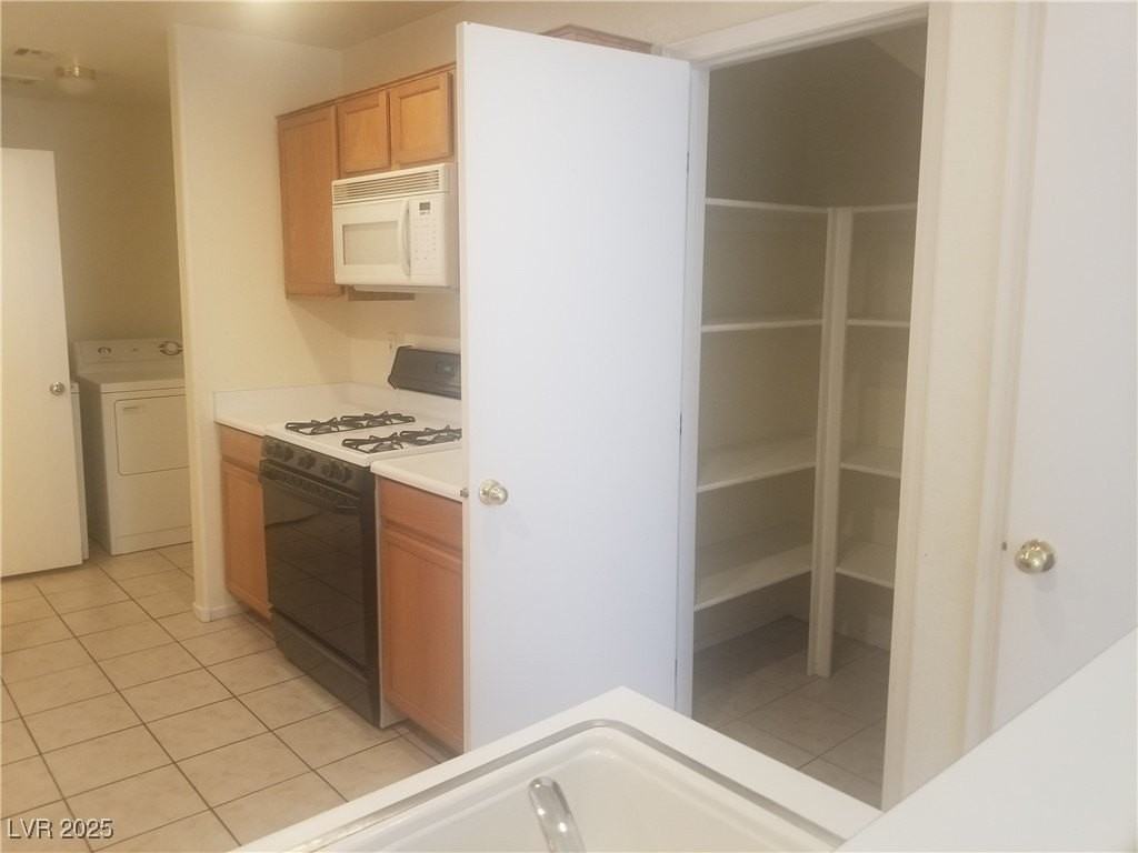 3923 Starfield Ln - Photo 6 of 14