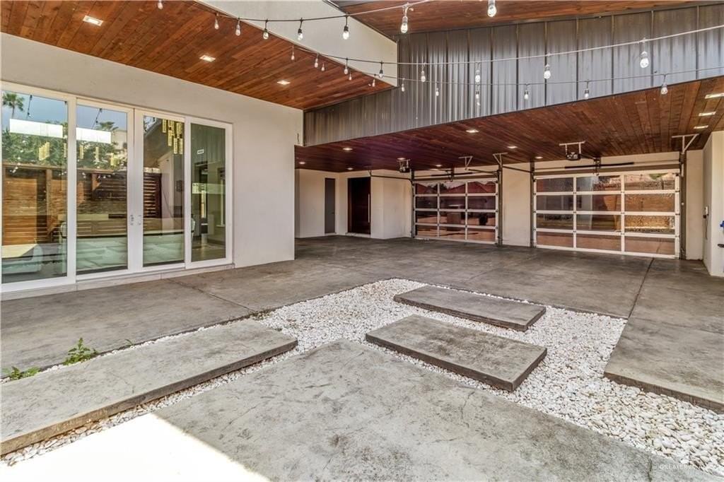 1828 Kilgore Ave - Photo 5 of 21