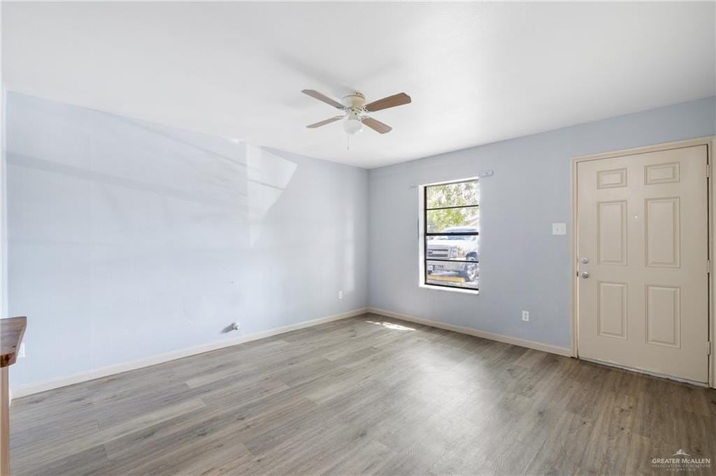 102 S Holland Ave - Photo 5 of 13