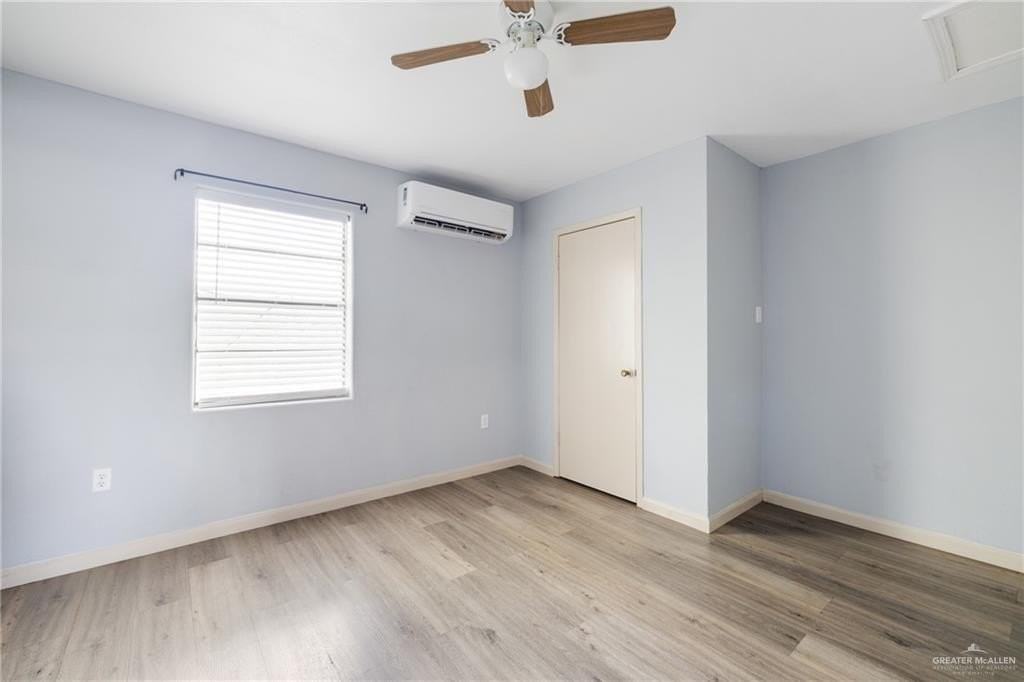 102 S Holland Ave - Photo 7 of 13