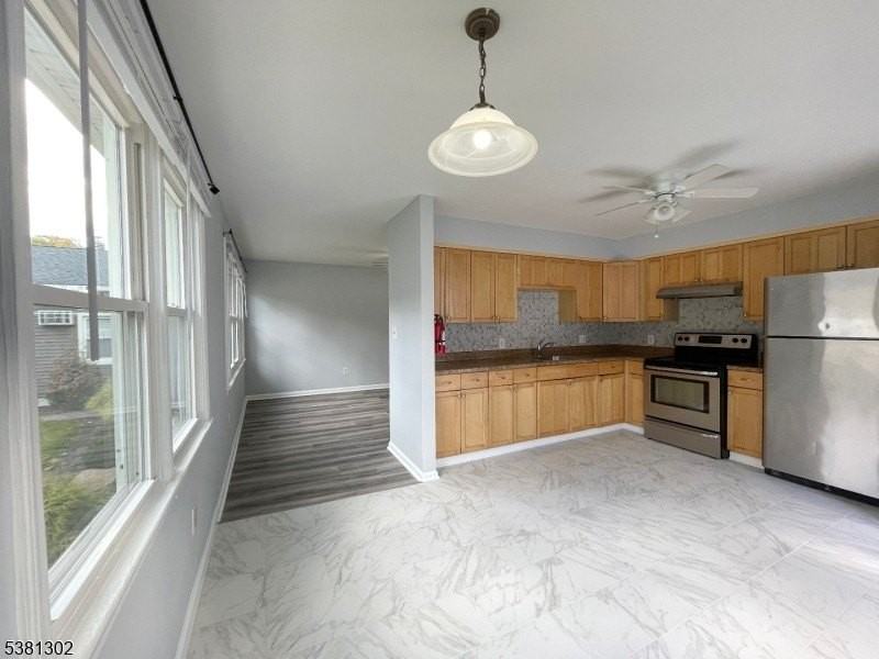 31 Lakeside Blvd #A - Photo 4 of 24