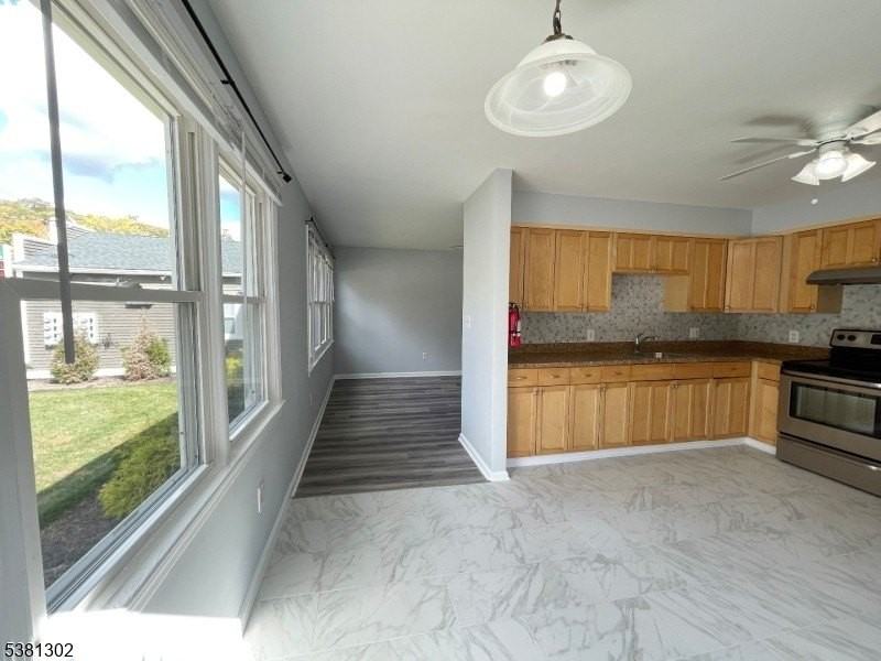 31 Lakeside Blvd #A - Photo 7 of 24