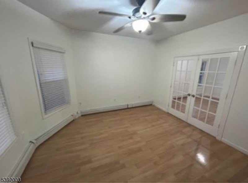 466 Cortlandt St 2nd Fl #2 - Photo 3 of 18