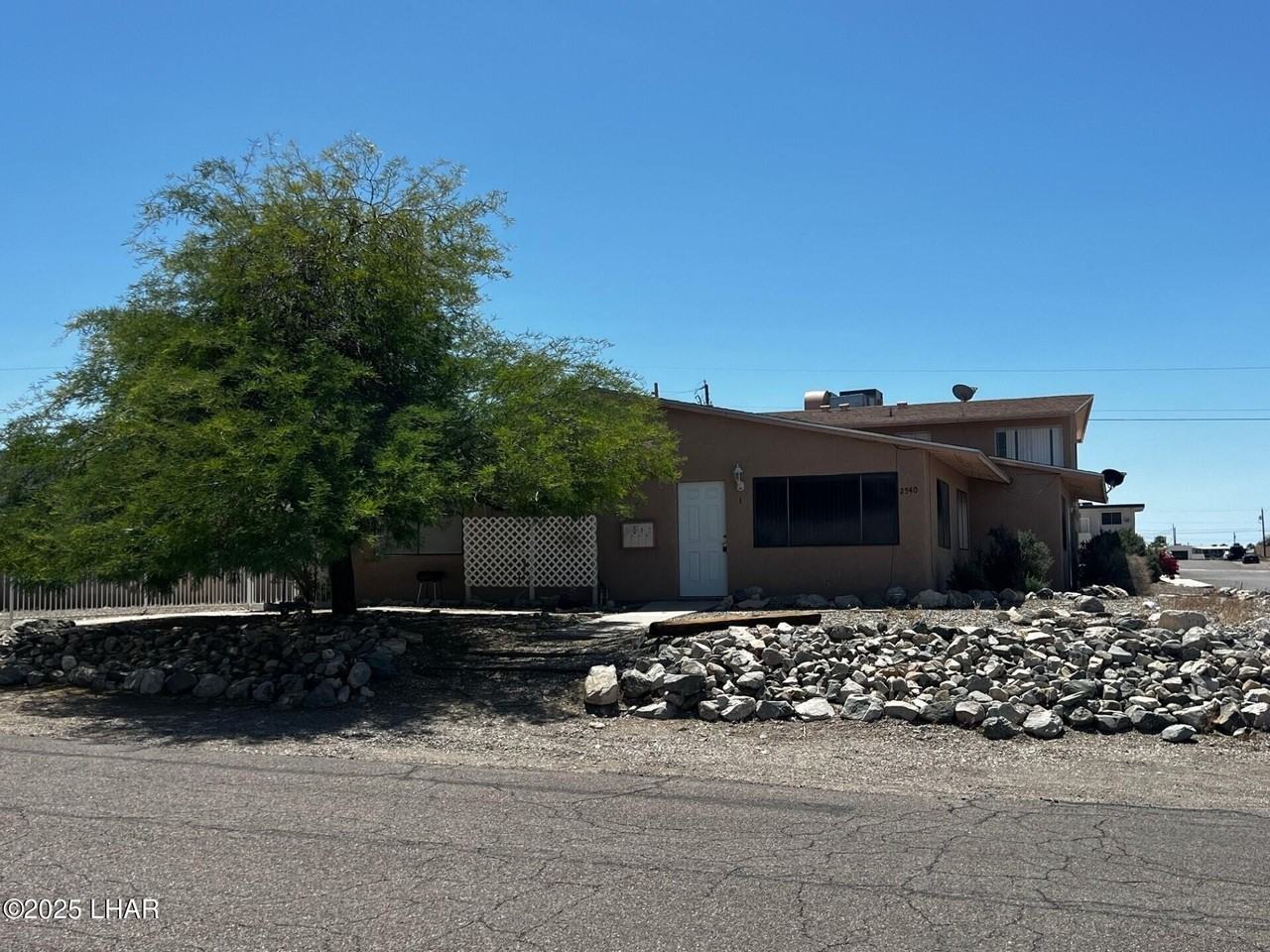 2540 Palisades Dr Apt 3 #3 - Photo 5 of 11