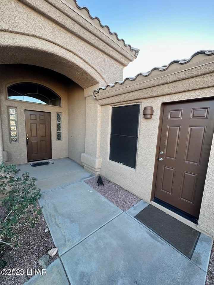 2418 E George Ln - Photo 2 of 25