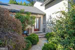 featured image of 4214 50th St Nw