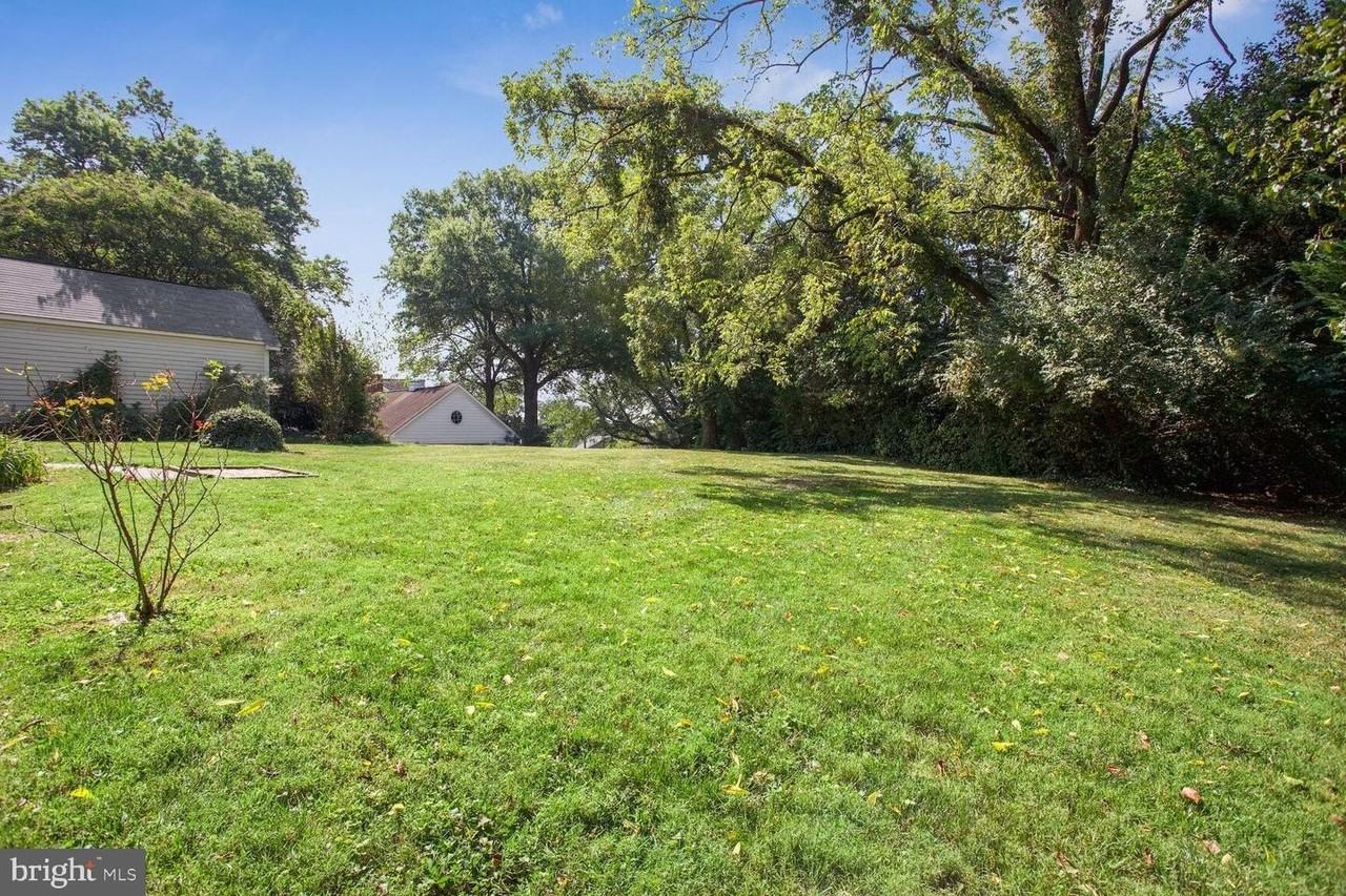 3420 N Glebe Rd - Photo 3 of 24