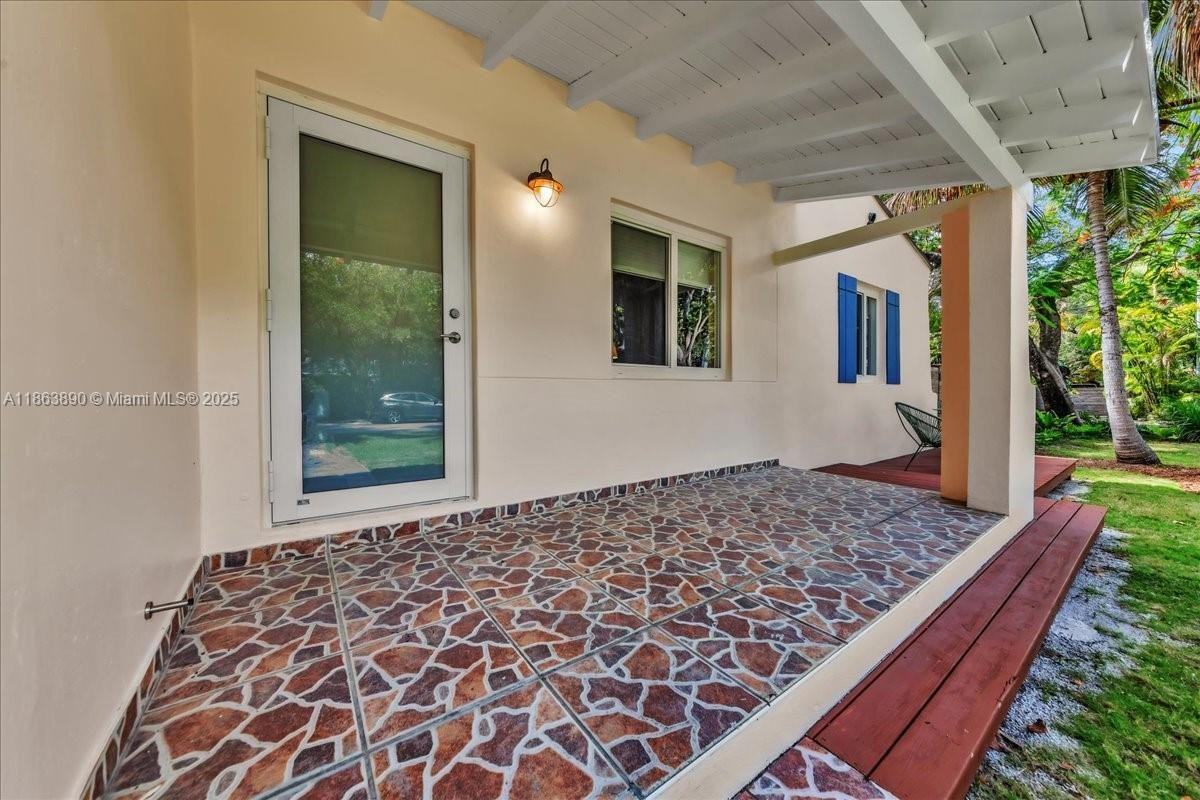 7341 Sw 64th Ct - Photo 2 of 8