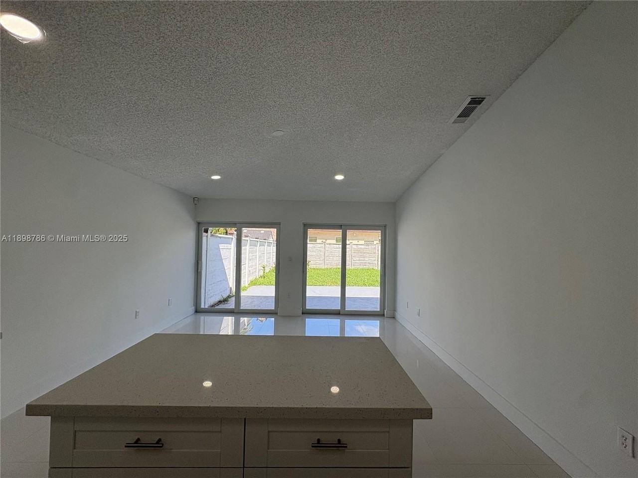 14845 Southwest 36th Terrace - Photo 4 of 20