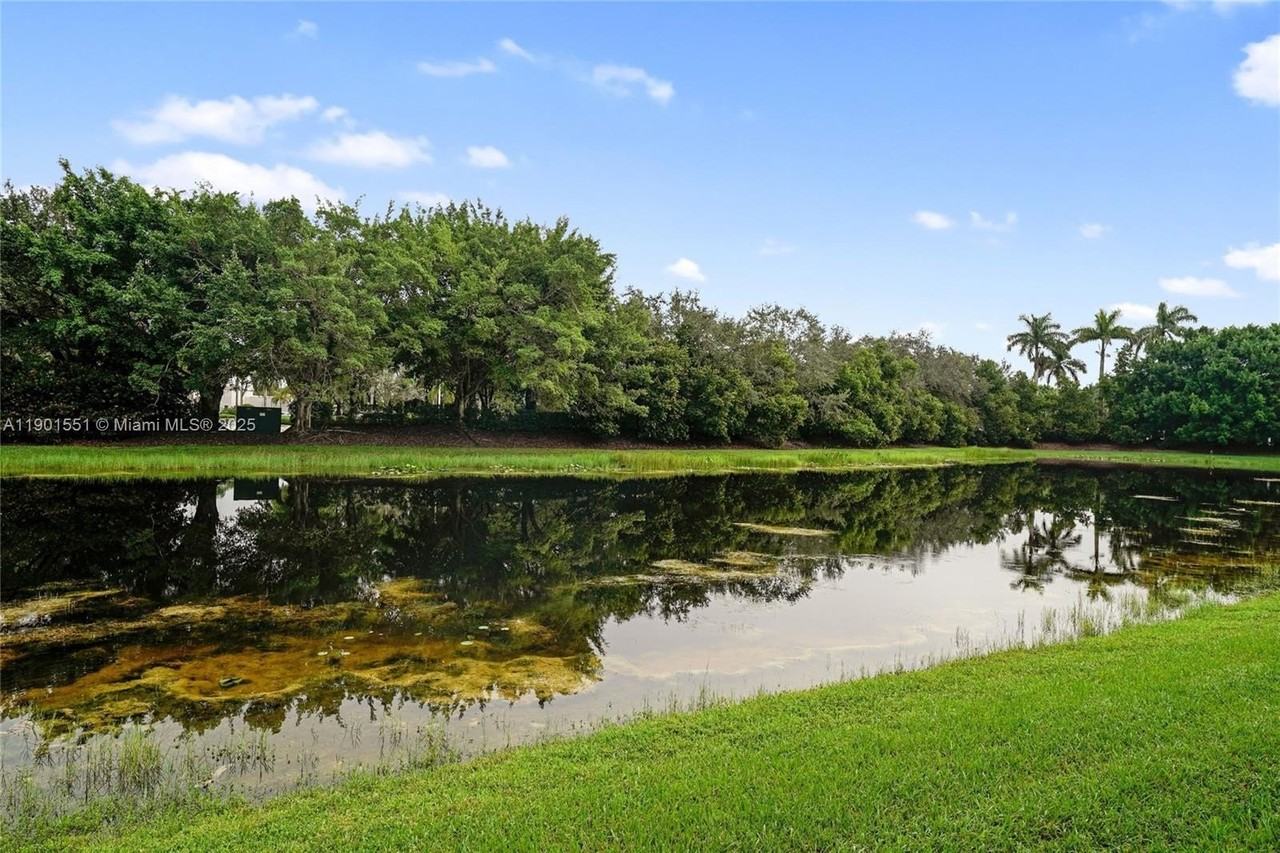 2267 Cordoba Bnd #2267 - Photo 5 of 35