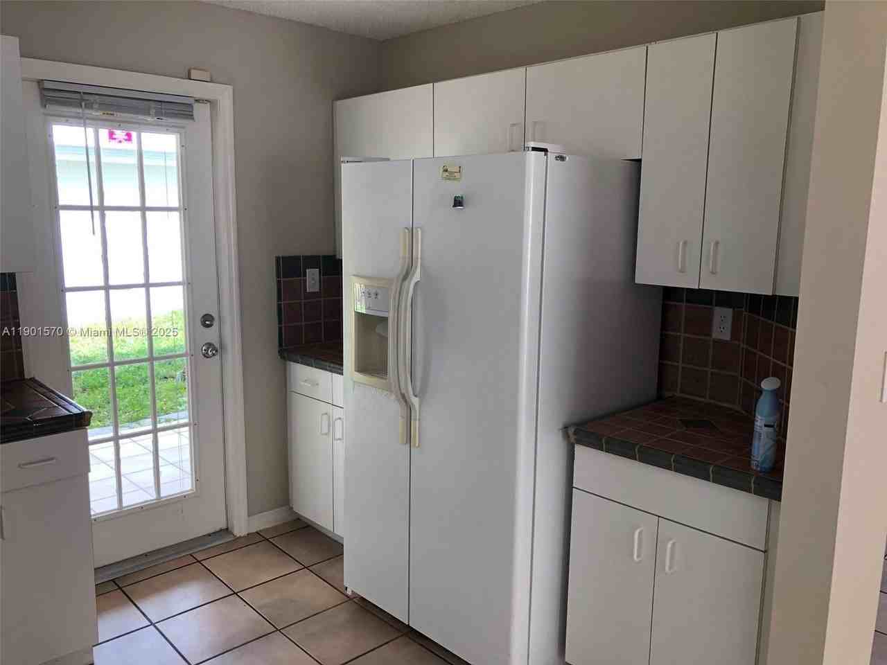 11274 Sw 64th Ln - Photo 5 of 30