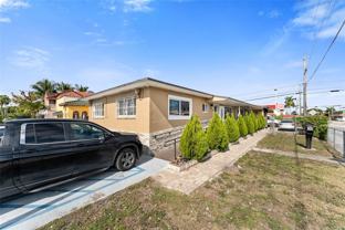 820 Sw 17th Ave #1 - Photo 1 of 1