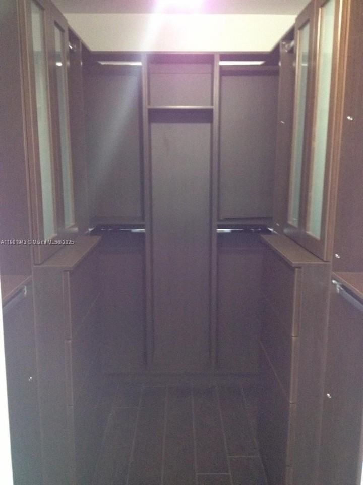 11031 Southwest 142nd Place - Photo 4 of 4