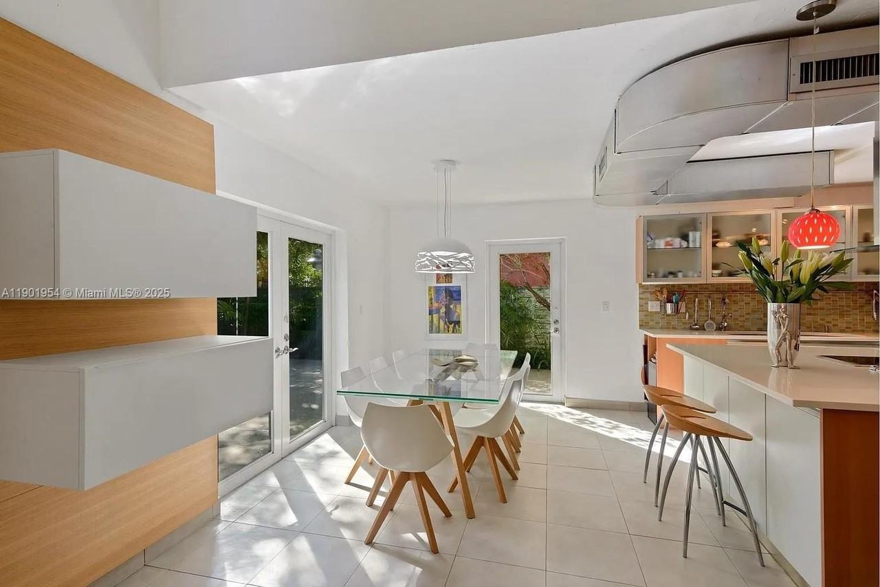 3176 Mary St #10 - Photo 6 of 15