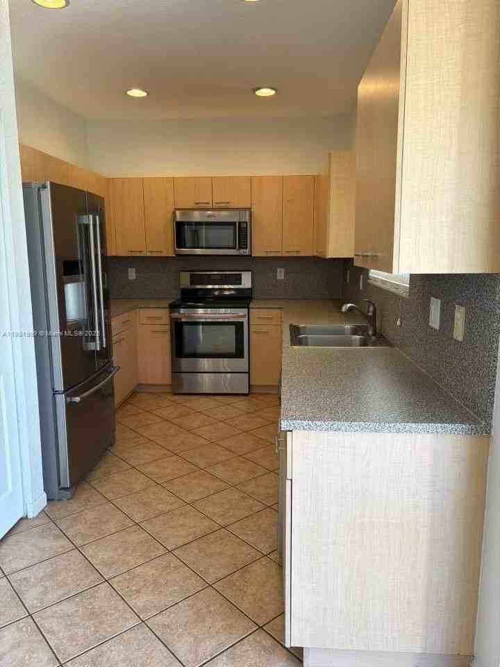 1064 Golden Cane Drive #1064 - Photo 6 of 32