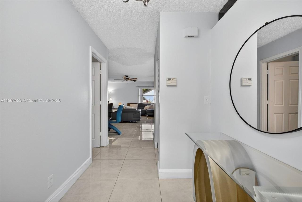 100 Miramar Ave - Photo 4 of 34