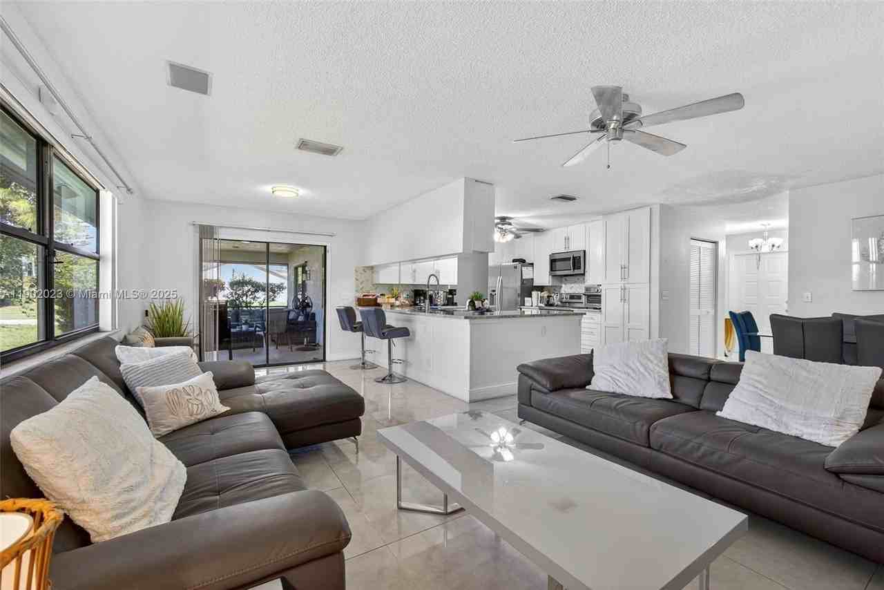 100 Miramar Ave - Photo 5 of 34