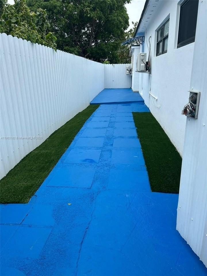 1351 Nw 132nd Ter - Photo 3 of 11